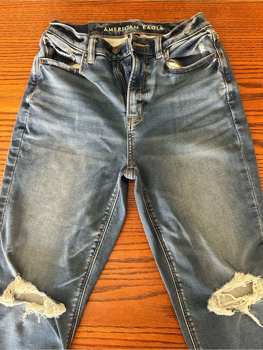 American Eagle Outfitters Mom Jean